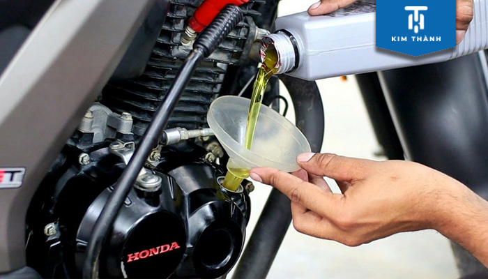 Bảo dưỡng dầu động cơ xe tay ga Honda