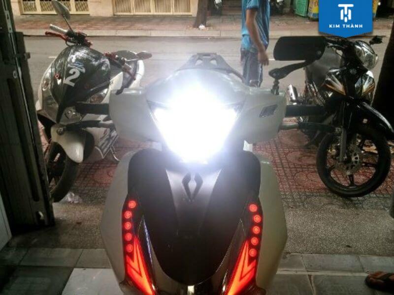 Độ đèn LED xe máy là gì