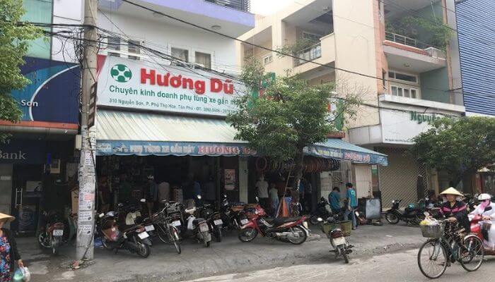 Tiệm phụ tùng xe Hương Dũ tại Tân Phú