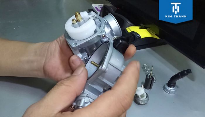 Cách điều chỉnh chế hòa khí xe máy
