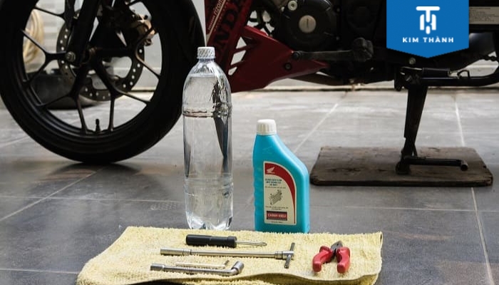 Quy trình thay bình nước mát giải nhiệt cho xe Honda